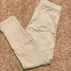 GAP - Leopard print - Khaki pants